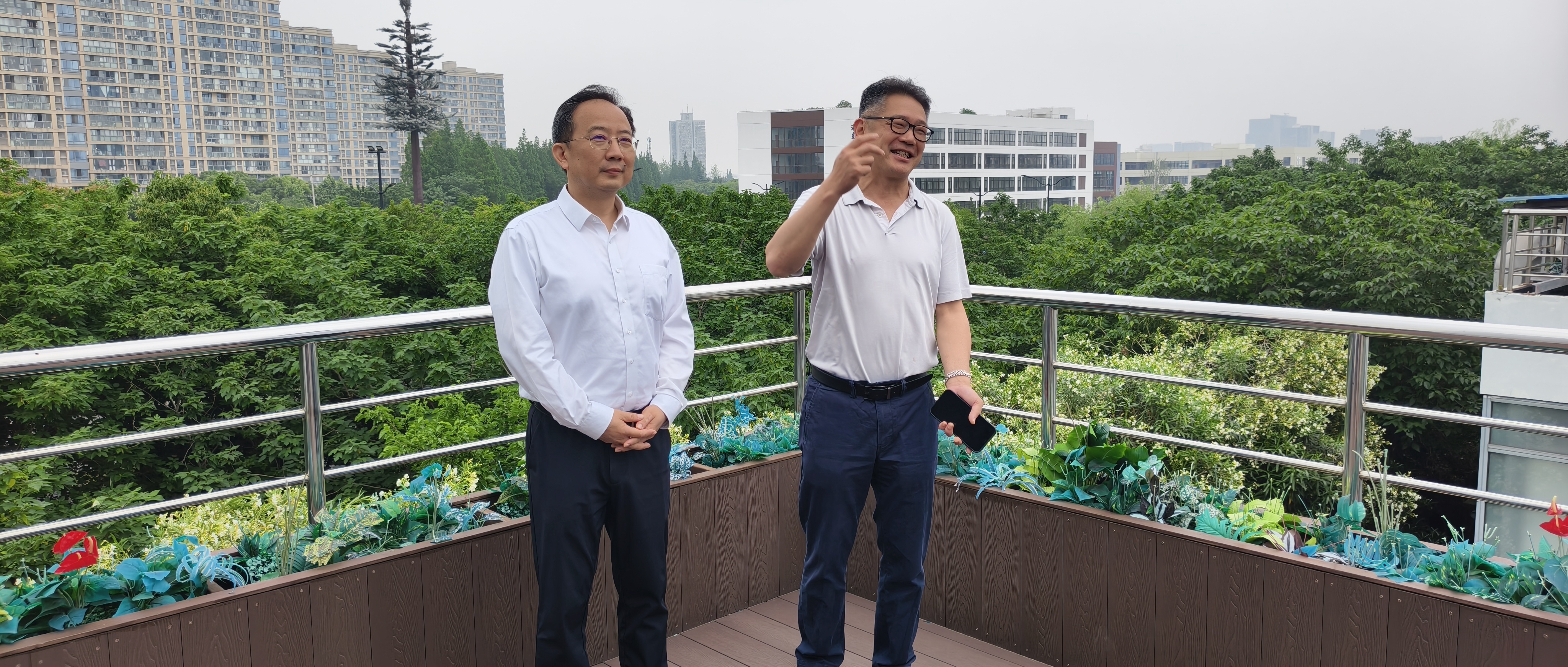 太仓市委书记陈羔一行莅临雅本化学调研指导